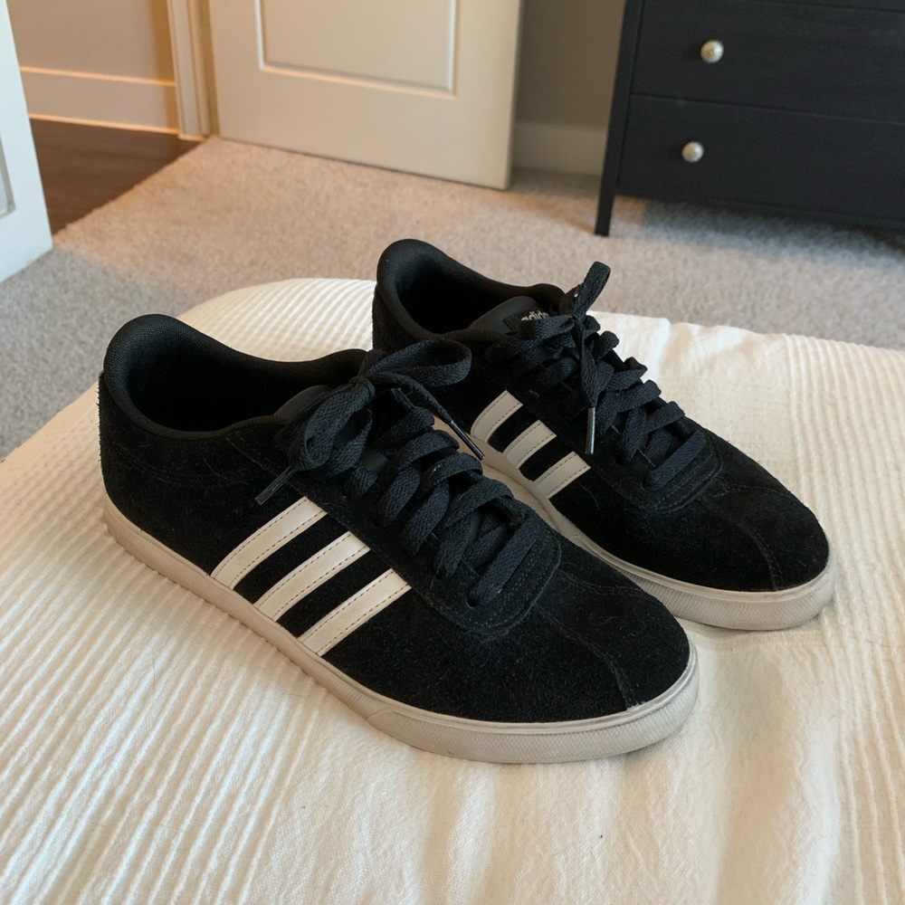 Black Adidas Campus Sneakers